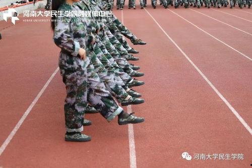 娱乐吃瓜酱军训,娱乐吃瓜酱的军旅成长记